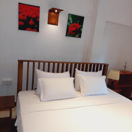 Golden Villa Kandy - "Free Pickup From Kandy " Экстерьер фото