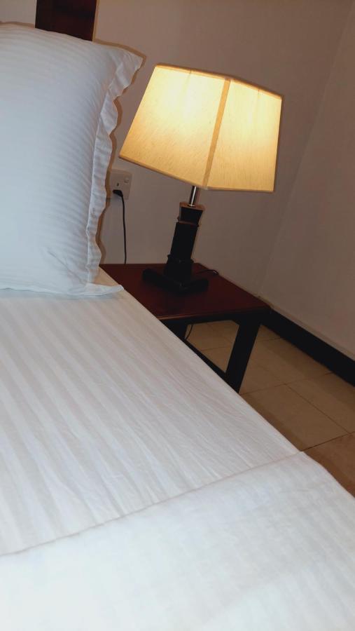 Golden Villa Kandy - "Free Pickup From Kandy " Экстерьер фото