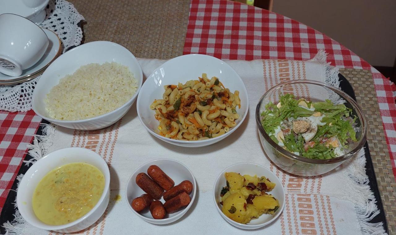 Golden Villa Kandy - "Free Pickup From Kandy " Экстерьер фото