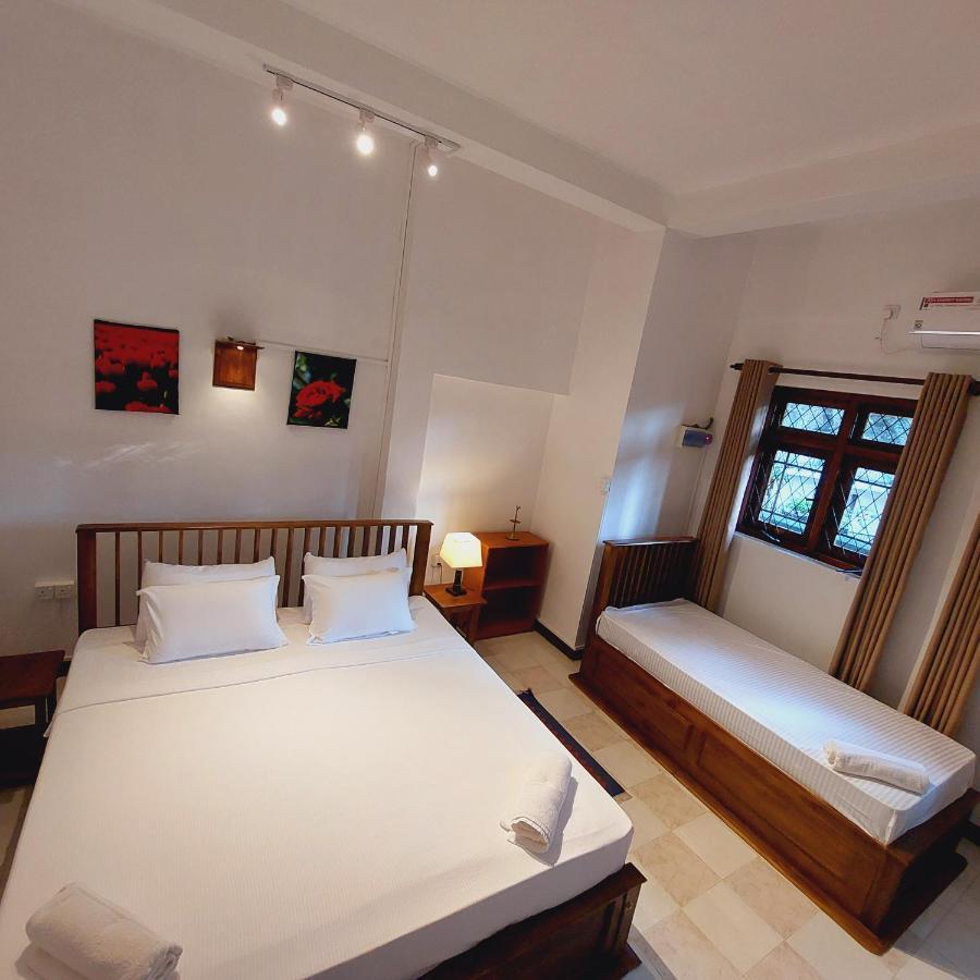 Golden Villa Kandy - "Free Pickup From Kandy " Экстерьер фото