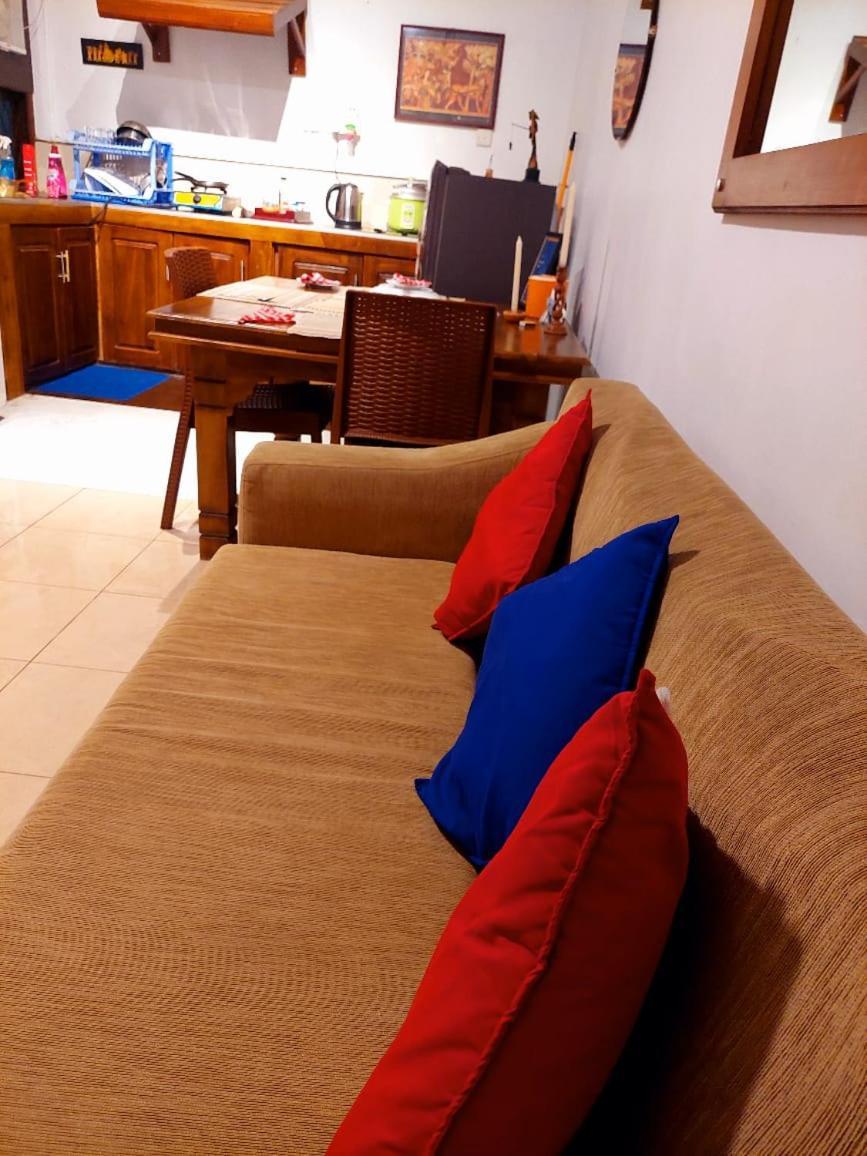 Golden Villa Kandy - "Free Pickup From Kandy " Экстерьер фото